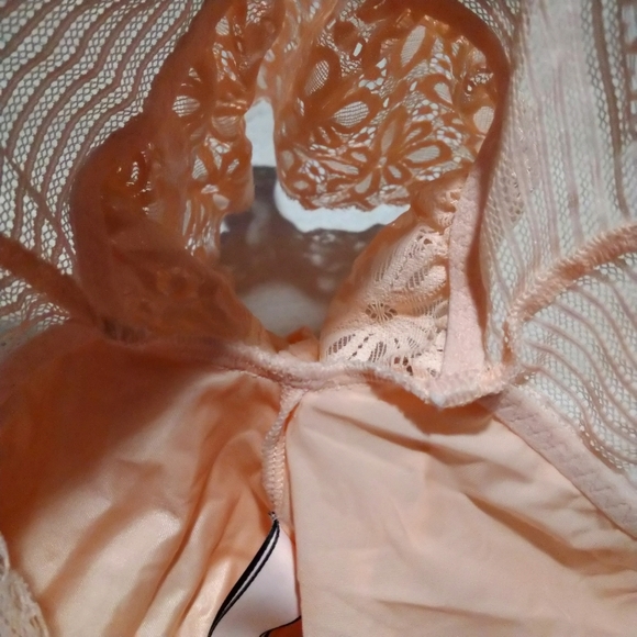 Victoria's Secret Off The Shoulder Bandeau - Picture 7 of 8